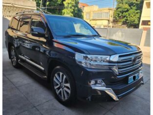 Toyota Land Cruiser ZX 2017 recém chegado