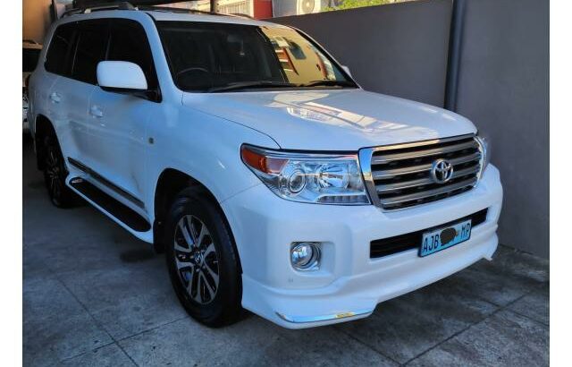 Toyota Land Cruiser VX Diesel recém chegado