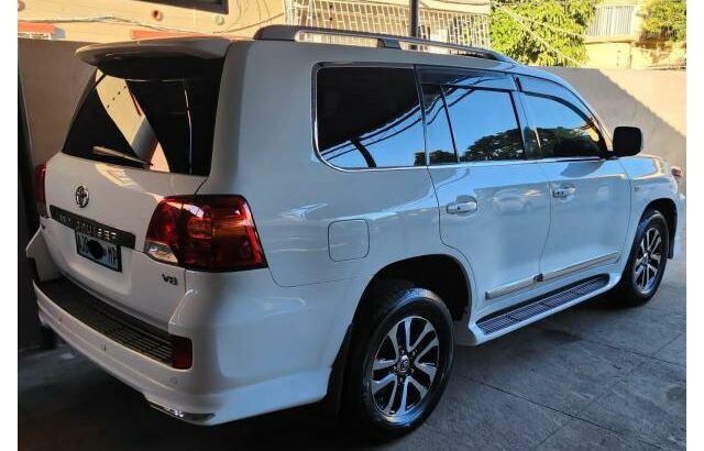 Toyota Land Cruiser VX Diesel recém chegado