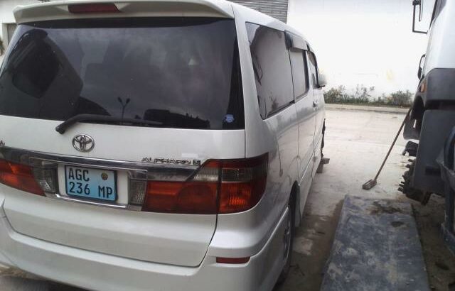 Toyota Alphard – necessario encaixar motor novo