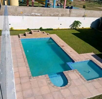 Vende-se Moradias, tipo4 cada no bairro da costa do sol Dona Alice atrás do Aqua Park