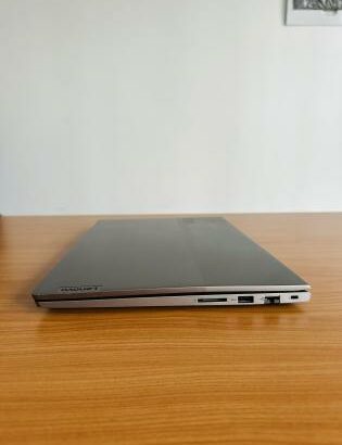 -Ultrabook Lenovo ThinkBook 15  G2 ITL   intel core i5-1135G7 11th gen CPU @ 2.40Ghz up to 4.200Ghz in turbo boost (8Cpus)  8Gb Ram ,512GB SSD ecrã 15
