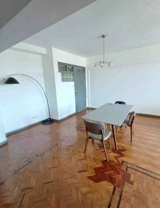 Vende se apartamento espaçoso tipo 2 sem obras no bairro alto mae próximo da escola Francisco manhanga