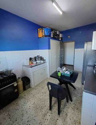 Vende se apartamento espaçoso tipo 2 sem obras no bairro alto mae próximo da escola Francisco manhanga