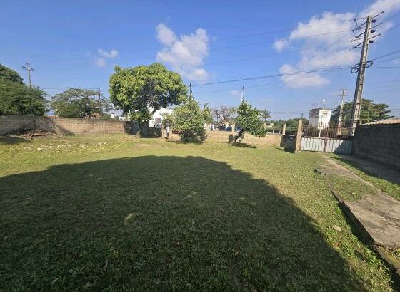 Vende-se Terreno 25 x 40 a berma da Estrada na Machava