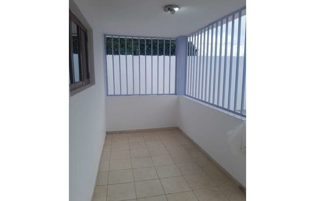 Vende-se uma Casa  T3 Placa em Laulane