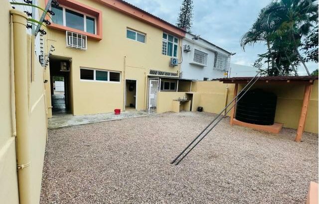 Vende-se moradia(duplex) T4 na Sommerchield 1 | Próximo da Clínica da Sommerchield