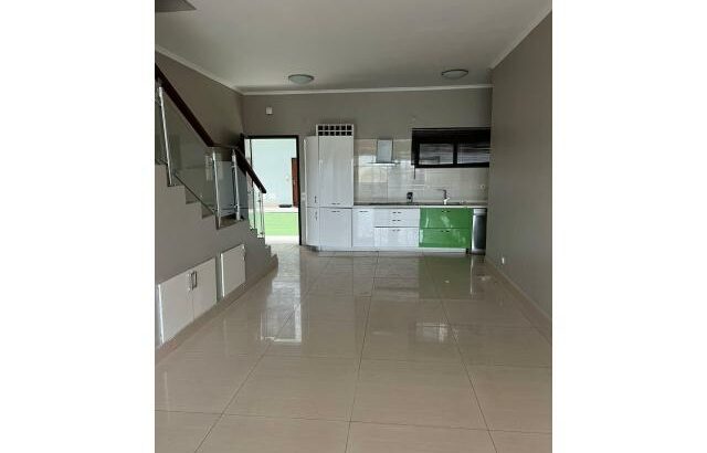 Vende-se magnífico apartamento Duplex T3 no Joss village