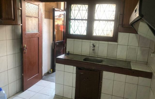 Vende-se apartamento T2 no Alto-maé | Próximo da Assembleia da república