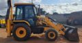 Vende-se JCB 3DX