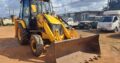 Vende-se JCB 3DX