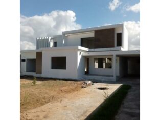 Vende-se vivenda(duplex) T3 no Bairro de Chiango – Costa do sol ☀️
