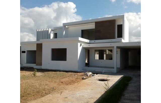 Vende-se vivenda(duplex) T3 no Bairro de Chiango – Costa do sol ☀️