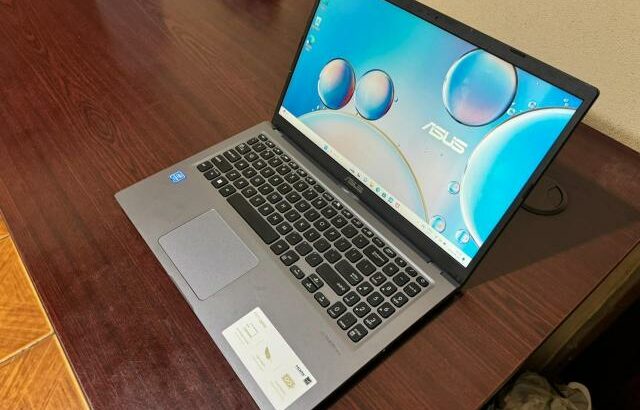 Laptop Asus VivoBook Intel Celeron.