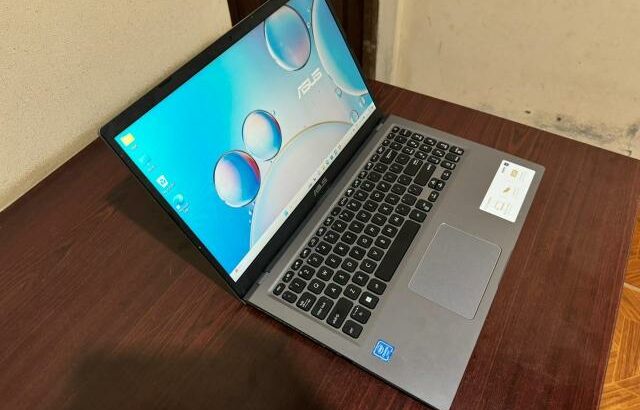 Laptop Asus VivoBook Intel Celeron.