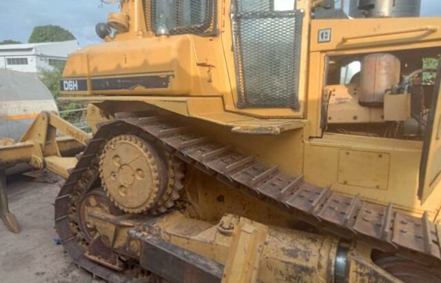 Vende-se Bulldozer Caterpillar