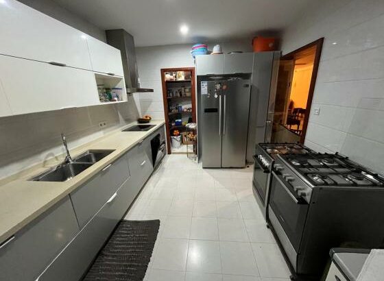 Moradia Duplex T4 no condomínio Vola Sol localizado no Triunfo Costa do sol com Segurança 24h