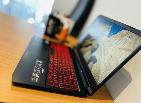 Compra Este Lap Top e ganha uma garrafa de Wisk Bom final  de Semana   Acer Nitro 5 Gaming Machine , intel core i5-11400H 11 th Gen 16 GB DDR4 SDRAM,