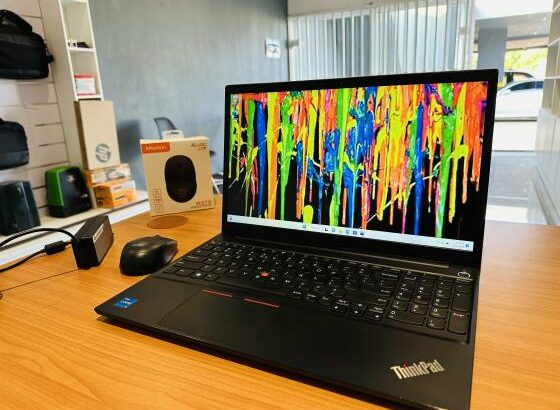 Compra Este laptop  e ganha uma garrafa de Vinho Bom final de semana   Lenovo ThinkPad E15 Intel core i5-1135G7 11 th Gen Limpinho 8 GB Ddr4 sdram, 51