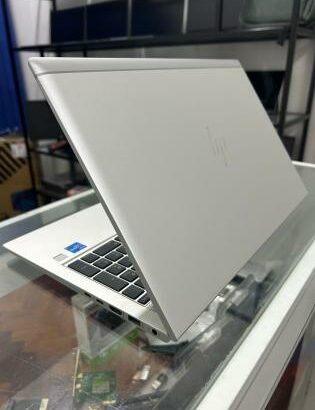 Hp Elitebook 850 G8 15.6” i5 11th 16GB RAM 256GB SSD