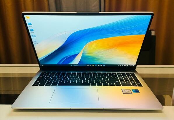 Huawei MateBook D16 i5 12th 8GB RAM 512GB SSD