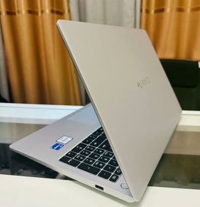 Huawei MateBook D16 i5 12th 8GB RAM 512GB SSD