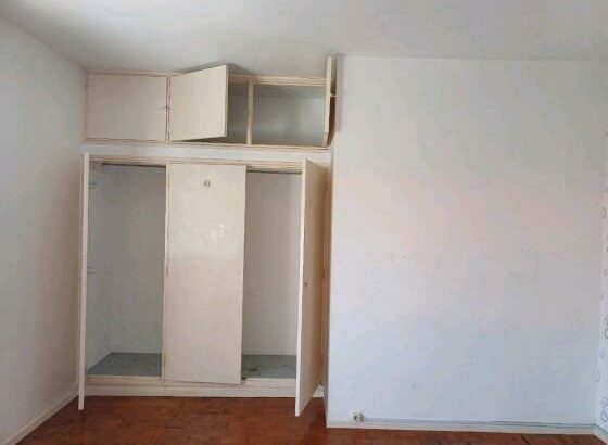 Vende se apartamento espaçoso tipo 2 no bairro polana cimento zona nobre