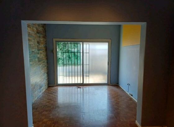 Vende se apartamento espaçoso tipo 2 no bairro polana cimento zona nobre