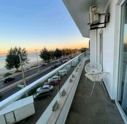 Arrenda-se este excelente apartamento, tipo2 no bairro da costa do sol Av. Marginal