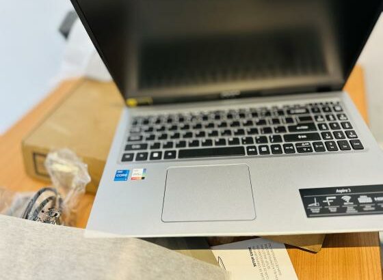 Lap Top Novo Acer Aspire 3 A315-58-54EU intel core i5-1135G7  2.40 GHZ 8 GB Ddr4 sdram,512 GB ssd Ultra fast 15.6polegadas  Teclado Numerico Novinho