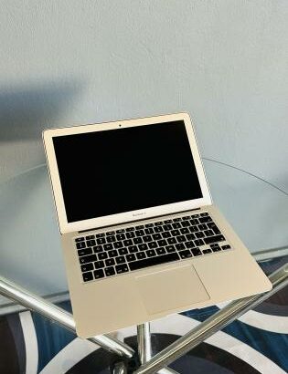 Macbook Air  2017 Limpinho Core i5 1.80 GHZ, 8GB Ram,128 GB SSD,Intel HD Graphics 6000 1536 Graphics,13.3 Inch Preço :28.000.00MT