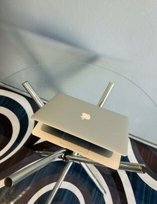 Macbook Air  2017 Limpinho Core i5 1.80 GHZ, 8GB Ram,128 GB SSD,Intel HD Graphics 6000 1536 Graphics,13.3 Inch Preço :28.000.00MT