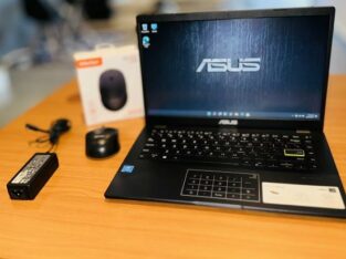 É sexta Feira Compra um Lap Top e Ganha uma garrafa  de Vinho Bom Final de Semana   Asus VivoBook N4020 1.20 GHZ 4 GB DDR4 SDRAM, 256 GB SSD Intel UHD