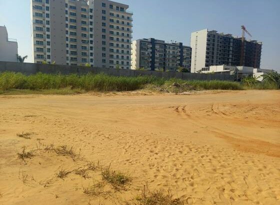 Trespasse dessa bela propriedade, com uma área de 20/30m no bairro da costa do sol continuidade do triunfo 2