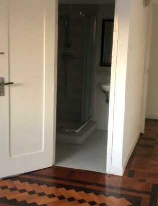 Vende-se está Geminada, tipo3 no bairro da Sommershield 1