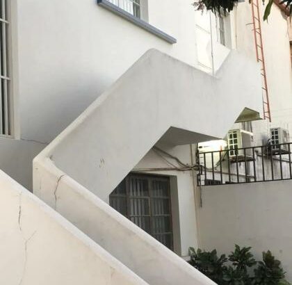 Vende-se está Geminada, tipo3 no bairro da Sommershield 1