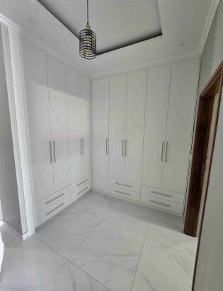 Vende-se Vivenda na Matola Cidade