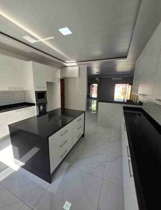 Vende-se Vivenda na Matola Cidade