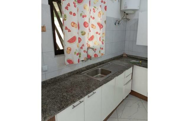 Vende se moradia tp2 moderna com anexo tp1 bem localizada na machava Baião