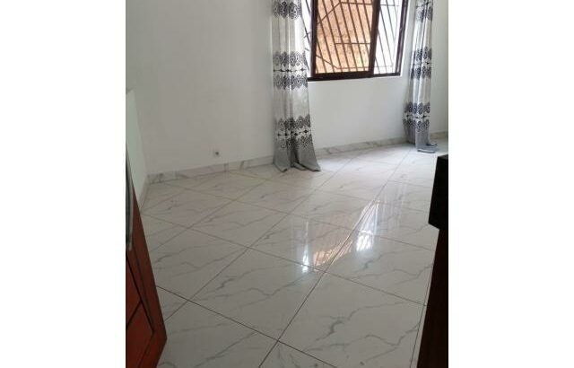 Vende se moradia tp2 moderna com anexo tp1 bem localizada na machava Baião