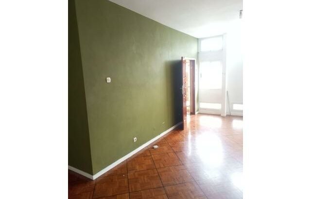 Vende se apartamento tp3 no bairro central av Rofino de Oliveira Proximo ao Comando da Cidade