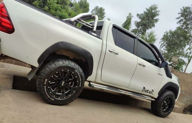 Toyota Hilux GD6 Dakar