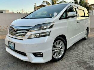 Vende-se Toyota Vellfire 2010 recém chegado