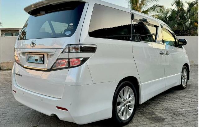 Vende-se Toyota Vellfire 2010 recém chegado