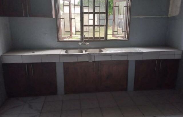 Vende se moradia tp2 com anexo tp1 bem localizada na matola pave