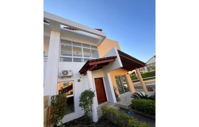 Vende-se Luxuosa Casa T3 Na Matola Tchumene