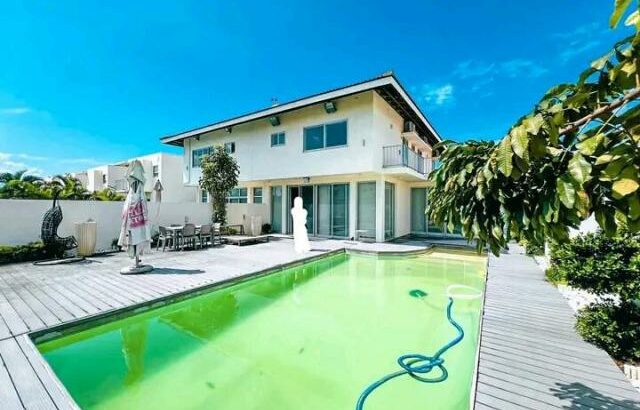 Arrenda-se Luxuosa Moradia T4 no condomínio matchik