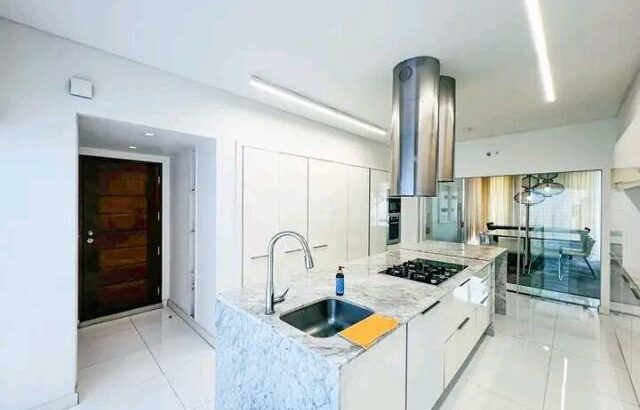 Arrenda-se Luxuosa Moradia T4 no condomínio matchik