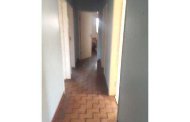 Arenda se boa casa tp3 na matola fomento a 1 minuto da estrada principal