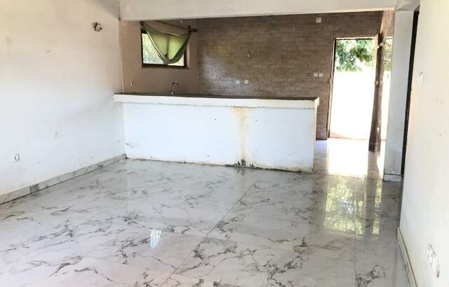 Arenda se boa casa tp2 independente na mozal paragem estaleiro